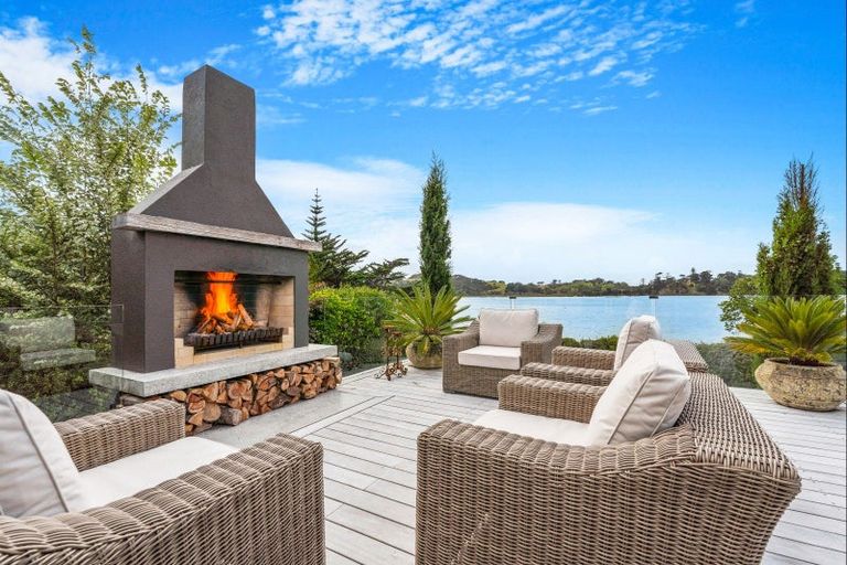 Photo of property in 9 Young Street, Mahurangi East, Warkworth, 0982