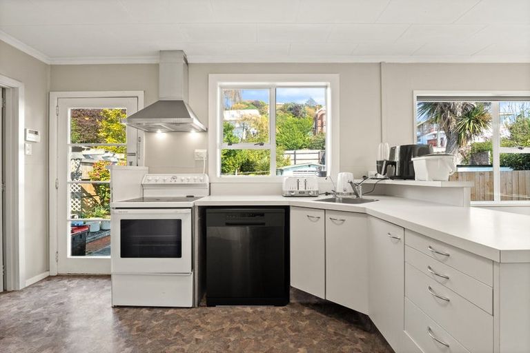 Photo of property in 136 Fitzroy Street, Forbury, Dunedin, 9012