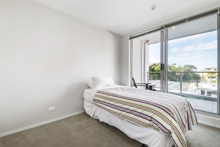 Photo of property in Norfolk Apartments, 305/19 Bute Road, Browns Bay, Auckland, 0630