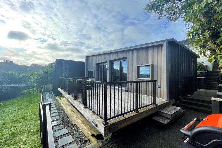 Photo of property in 137a Nevay Road, Miramar, Wellington, 6022