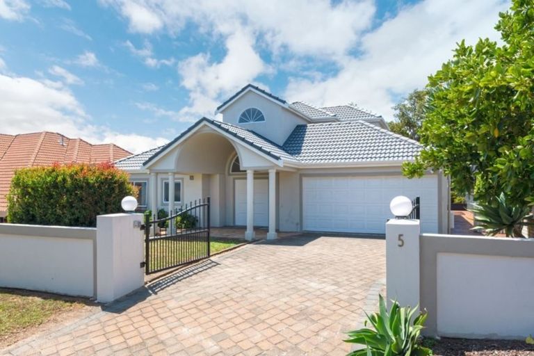 Photo of property in 5 Grammar School Road, Pakuranga, Auckland, 2010