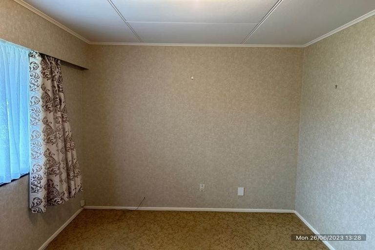 Photo of property in 10 Cambridge Street, Pahiatua, 4910