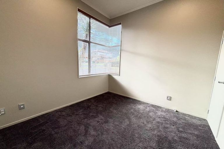 Photo of property in 13 Finbar Close, Flat Bush, Auckland, 2019