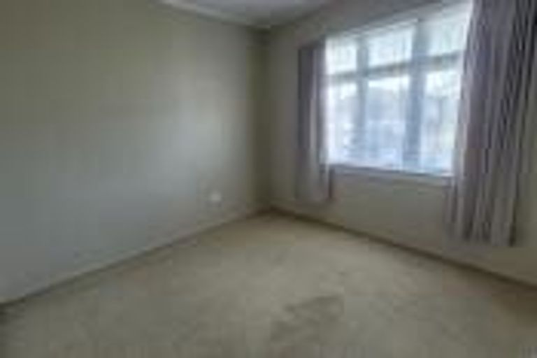 Photo of property in 136 Russell Street, Westport, 7825