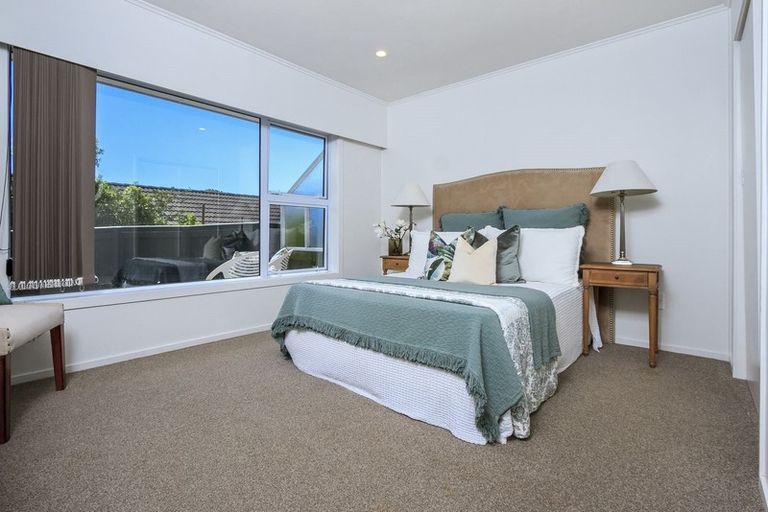 Photo of property in 1/344 Lake Road, Hauraki, Auckland, 0622