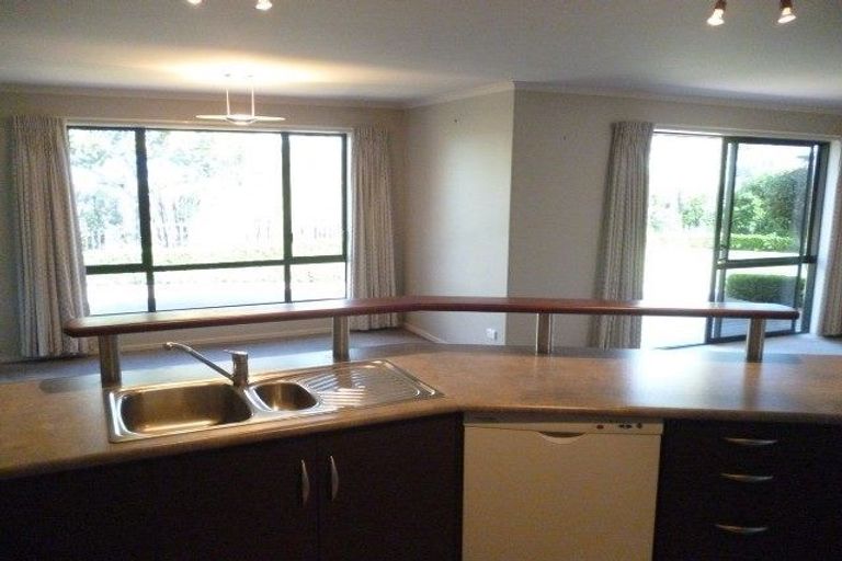 Photo of property in 1 Wiltshire Drive, Huntington, Hamilton, 3210