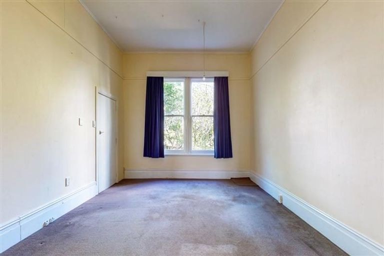 Photo of property in 33 Nairn Street, Mount Cook, Wellington, 6011