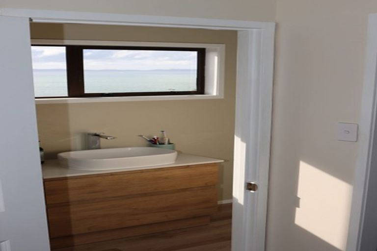 Photo of property in 26 Bay View Road, Cable Bay, 0420