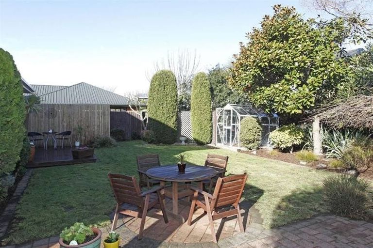 Photo of property in 6 Pasadena Place, Harewood, Christchurch, 8051