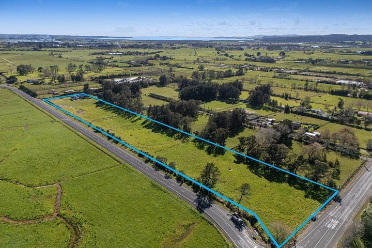 Photo of property in 42 Rimmer Road, Helensville, 0875