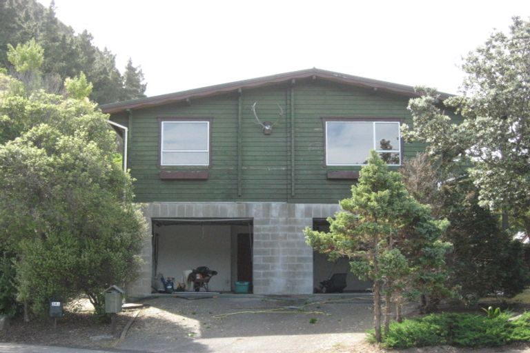Photo of property in 34 Raekura Place, Redcliffs, Christchurch, 8081
