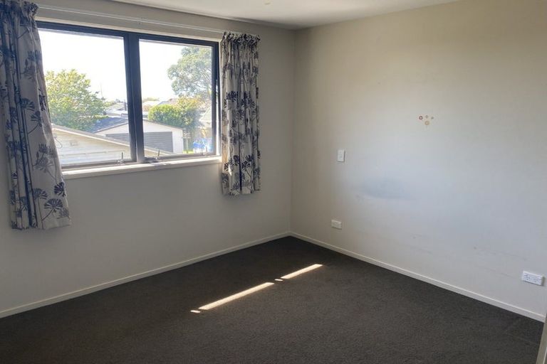 Photo of property in 100 Fulford Street, New Plymouth, 4310
