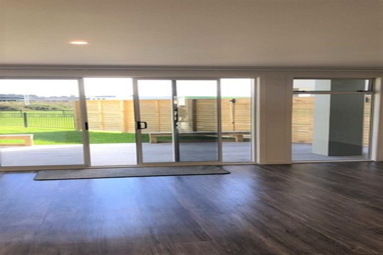 Photo of property in 101a Awataha Crescent, Pyes Pa, Tauranga, 3110