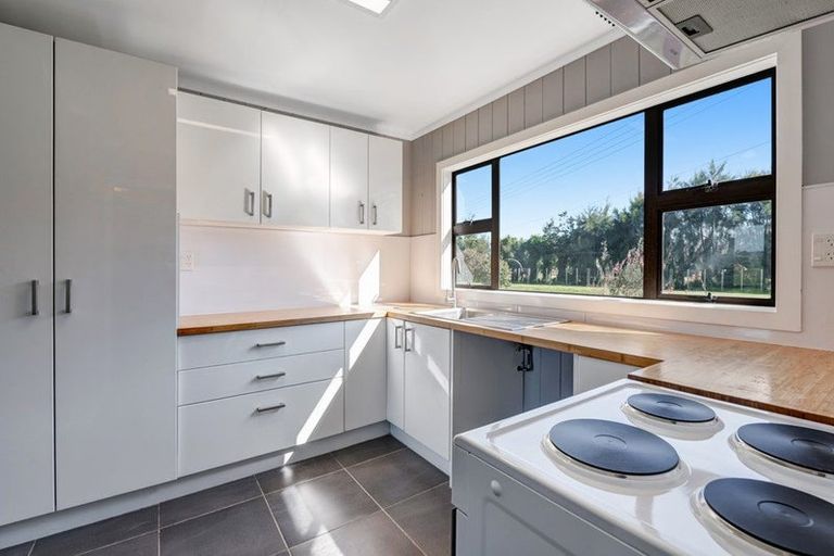 Photo of property in 42 Rimmer Road, Helensville, 0875