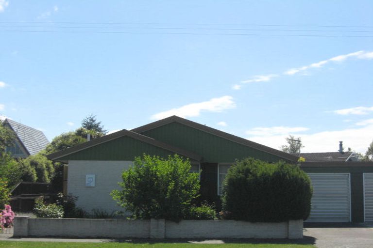 Photo of property in 1/17 Cotswold Avenue, Bishopdale, Christchurch, 8053