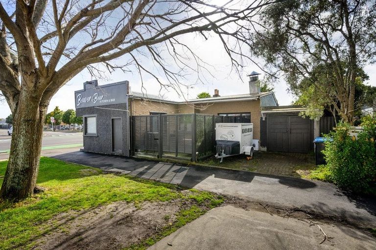 Photo of property in 3 Campbell Street, Palmerston North, 4410