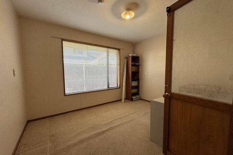 Photo of property in 4 Amdale Avenue, Broomfield, Christchurch, 8042