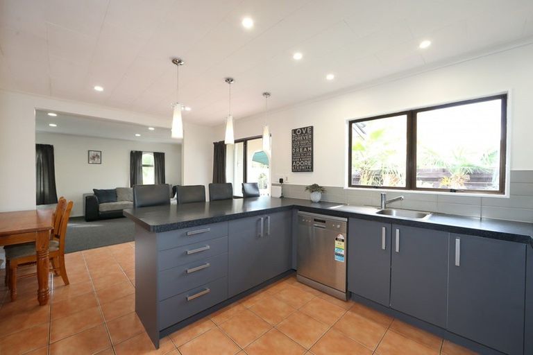 Photo of property in 17 Churchill Drive, Taradale, Napier, 4112