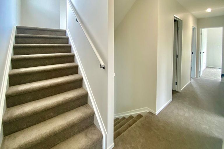 Photo of property in 4 Vipond Road, Stanmore Bay, Whangaparaoa, 0932