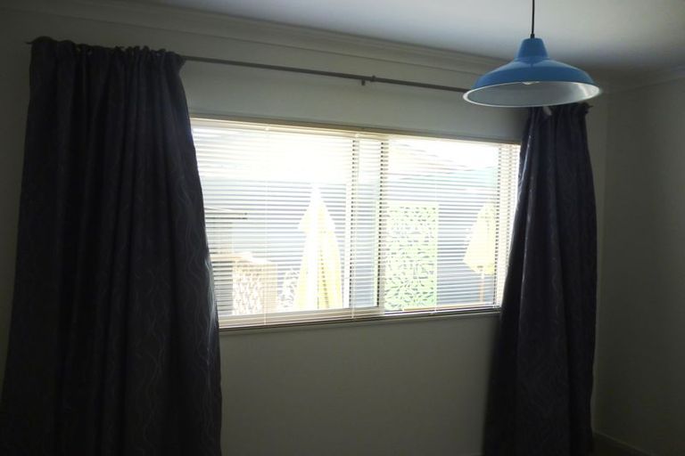 Photo of property in 103 Aquarius Drive, Kawaha Point, Rotorua, 3010