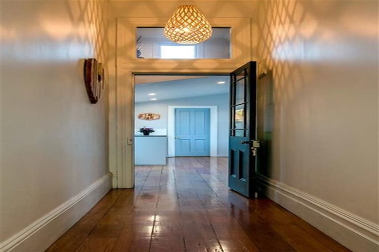 Photo of property in 8 Sale Street, Napier South, Napier, 4110