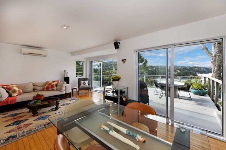 Photo of property in 28 Opou Road, Titirangi, Auckland, 0604