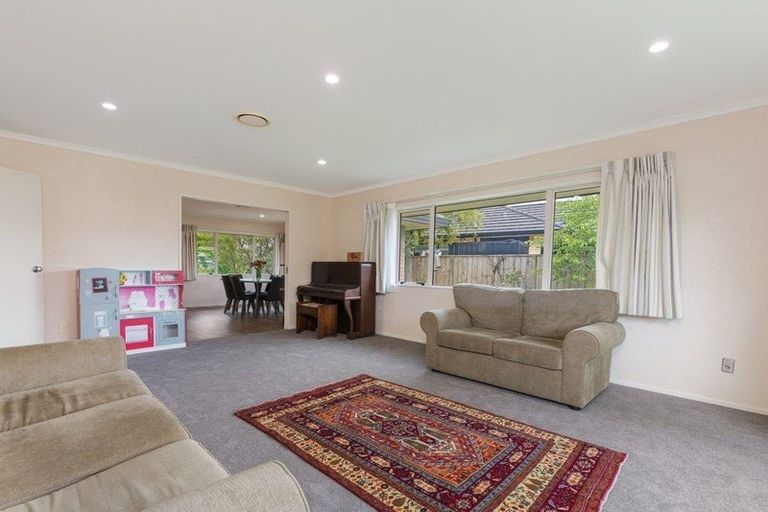 Photo of property in 158 Ruapehu Drive, Fitzherbert, Palmerston North, 4410
