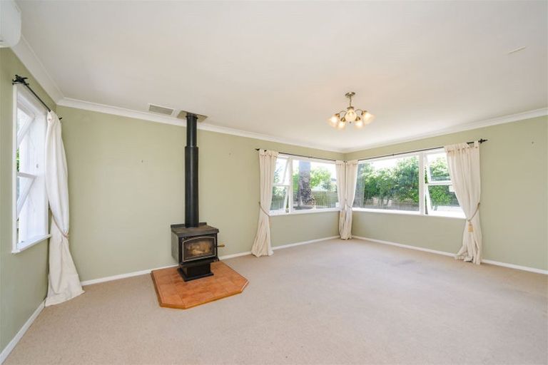 Photo of property in 42 Pitama Road, Awapuni, Palmerston North, 4412