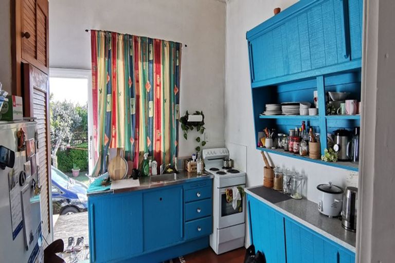 Photo of property in 67a Astley Avenue, New Lynn, Auckland, 0600