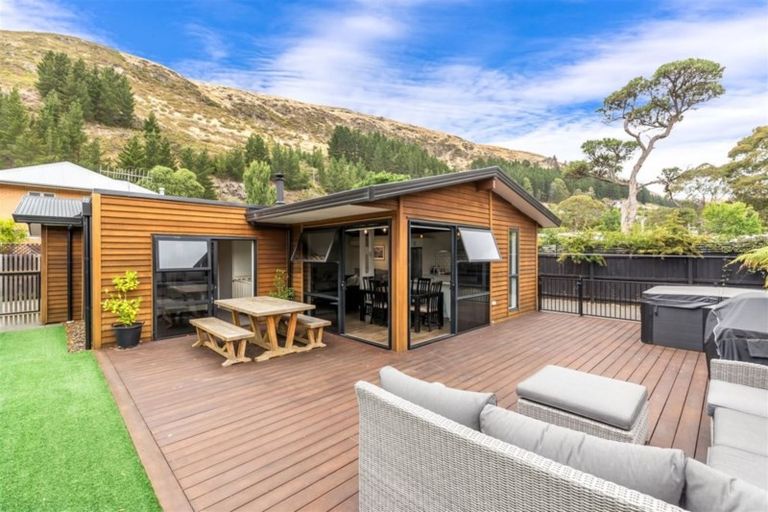 Photo of property in 36a Campbell Street, Sumner, Christchurch, 8081