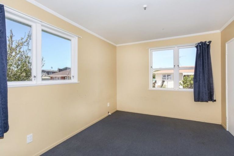 Photo of property in 30 President Avenue, Papakura, 2110