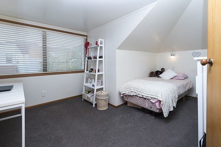 Photo of property in 17 Stevenson Way, Cockle Bay, Auckland, 2014