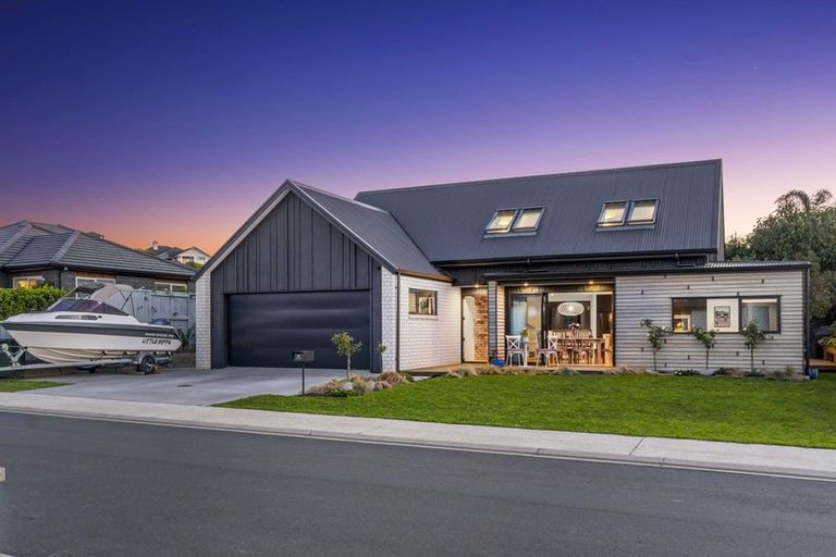 Photo of property in 75 Bert Wall Drive, Omokoroa, 3114
