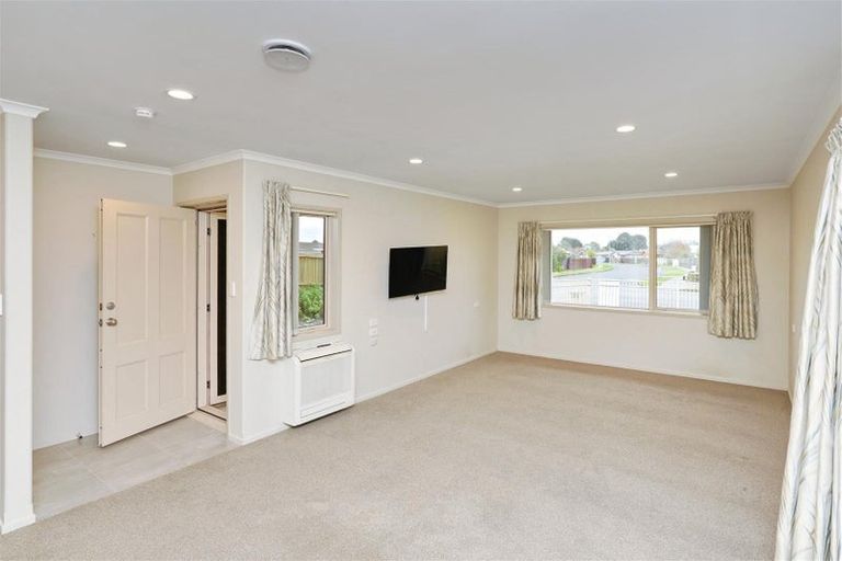 Photo of property in 136 Hay Street, Bromley, Christchurch, 8062