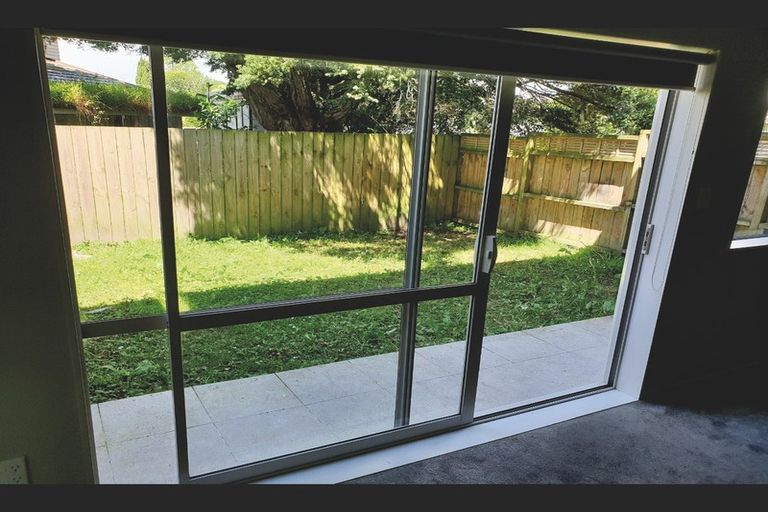 Photo of property in 3/45a Swanson Road, Henderson, Auckland, 0610