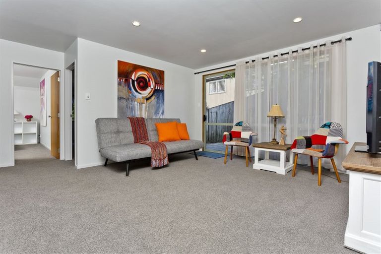 Photo of property in 2/14 Hastings Road, Mairangi Bay, Auckland, 0630