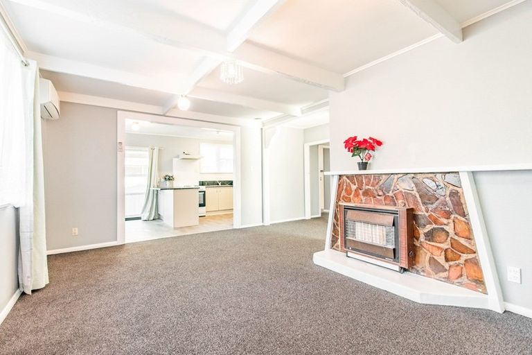 Photo of property in 22 Willis Street, Bader, Hamilton, 3206