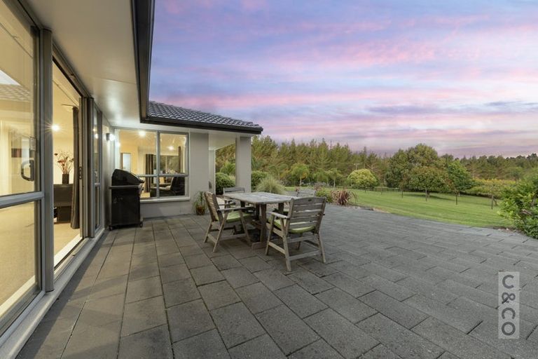 Photo of property in 371 Old North Road, Kumeu, 0892