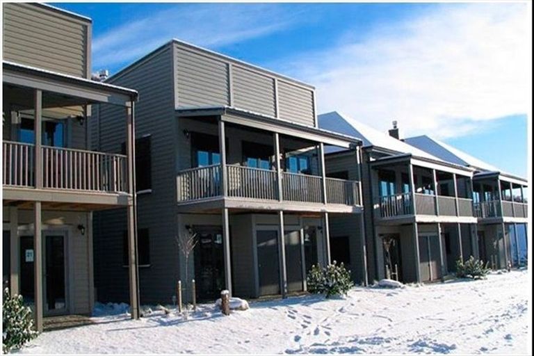 Photo of property in 14 Frye Crescent, Albert Town, Wanaka, 9305