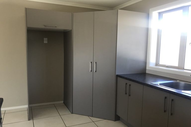 Photo of property in 43 Factory Road, Belfast, Christchurch, 8051