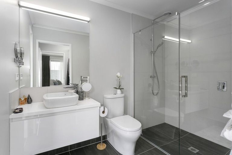 Photo of property in 31 Rose Leigh Drive, Cambridge, 3434