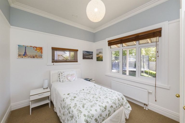 Photo of property in 32 Manson Street, Terrace End, Palmerston North, 4410