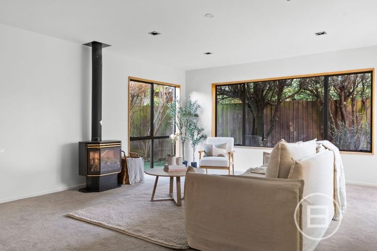 Photo of property in 3 Glenburn Place, Avonhead, Christchurch, 8042