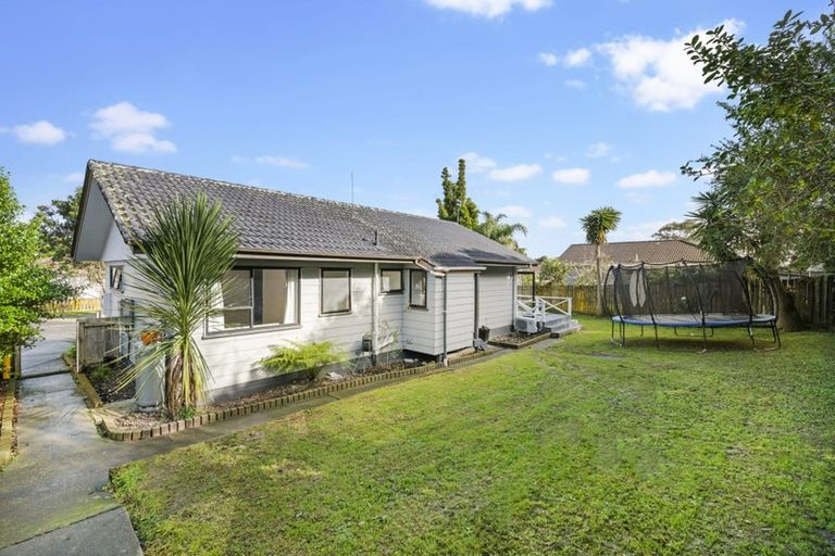 Photo of property in 81 Santiago Crescent, Unsworth Heights, Auckland, 0632