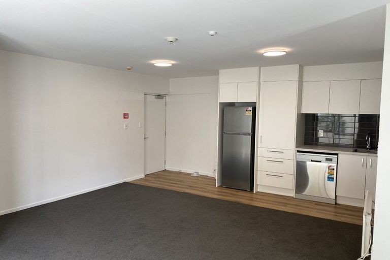 Photo of property in Amuri Park Apartments, 1/280 Bealey Avenue, Christchurch Central, Christchurch, 8013