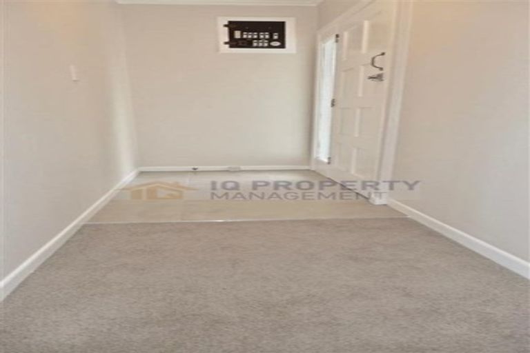 Photo of property in 1/15 East Coast Road, Milford, Auckland, 0620