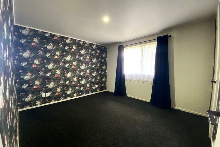 Photo of property in 12 Pirinoa Street, Feilding, 4702