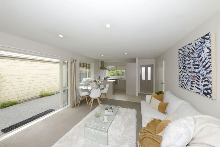 Photo of property in 3 Munro Street, Redwood, Christchurch, 8051