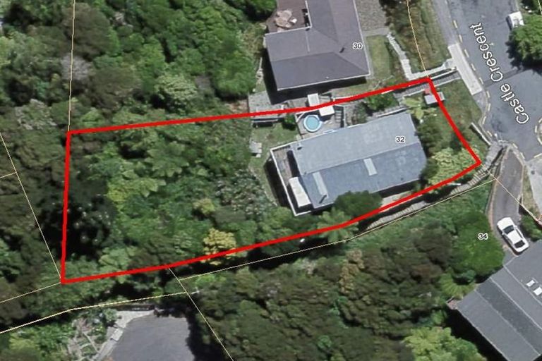 Photo of property in 32 Castle Crescent, Stokes Valley, Lower Hutt, 5019