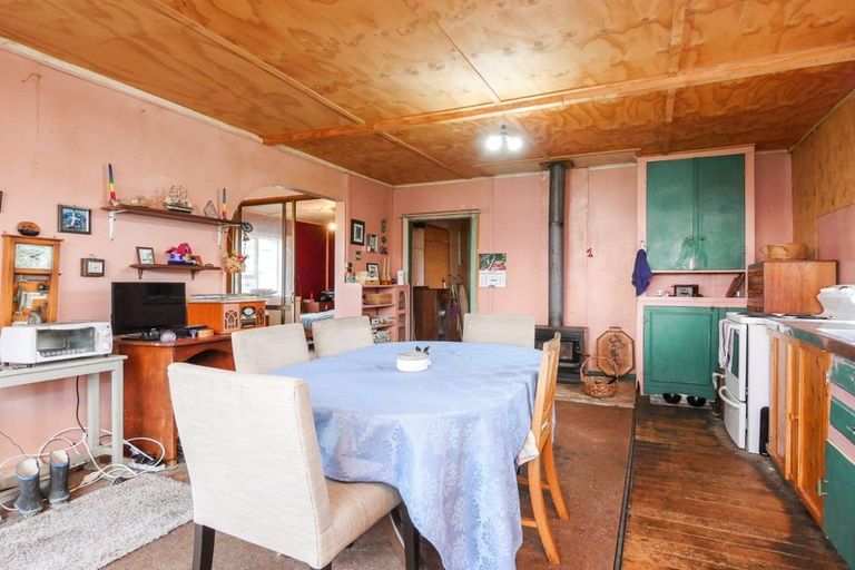 Photo of property in 750 Harington Point Road, Otakou, Dunedin, 9077